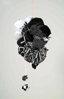 Black_and_white_floaty