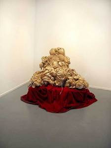 Shiniquegluttoninstallation